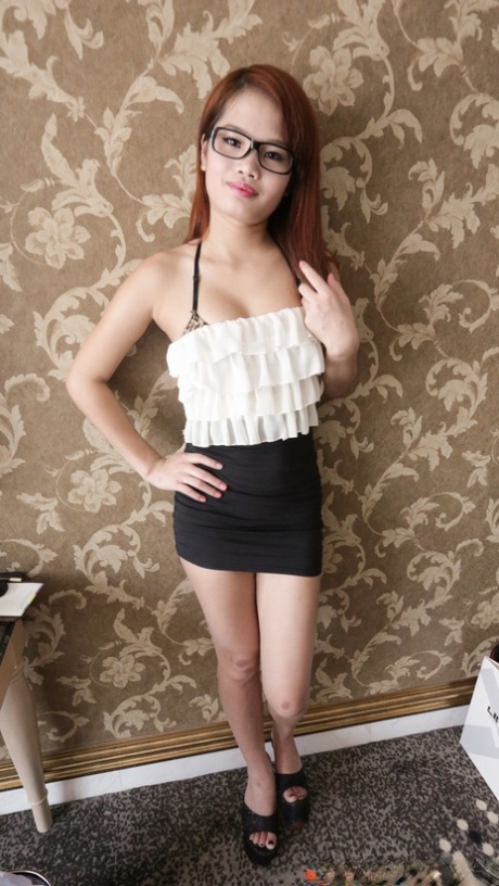 asian glasses free sex galleries