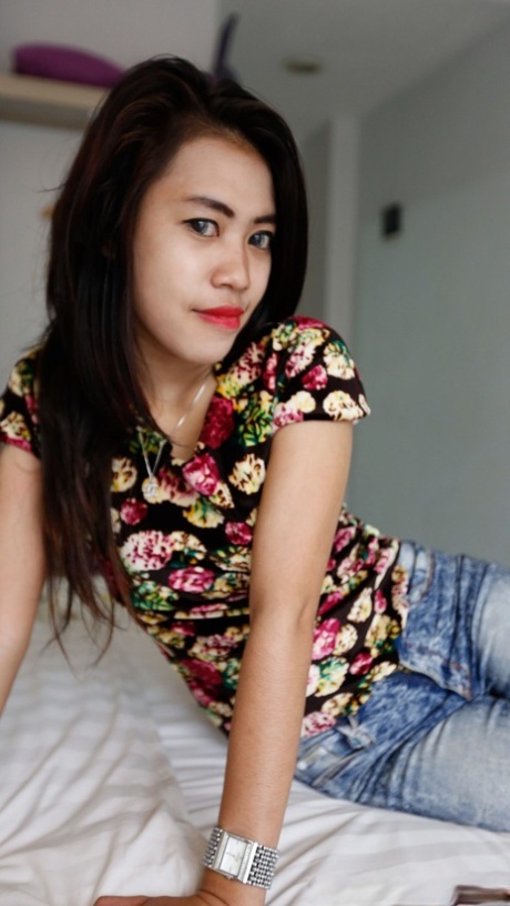 tall asian nude picture