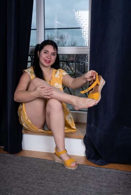 mom feet porno gallery