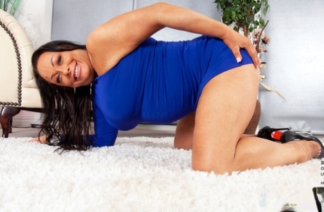 bochtige poema naakt perfect archief