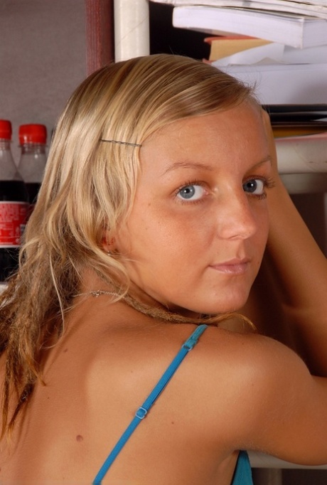 curvy petite porn gallery