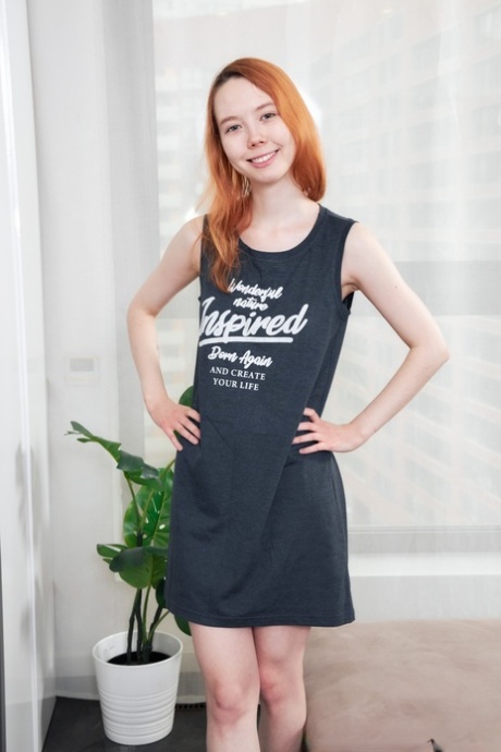 tiny redhead top picture