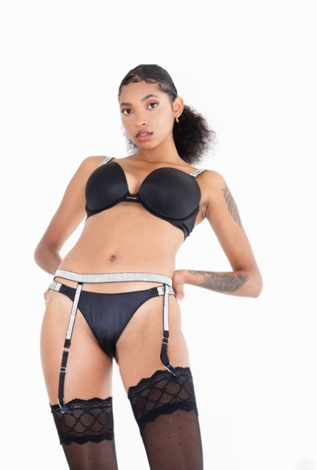 ebony lingerie sex picture