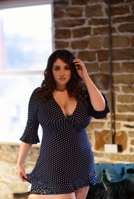 grosse brune sympa parfait collection