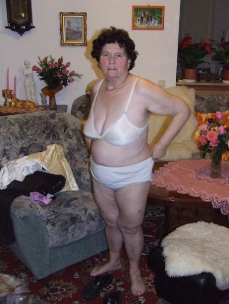 granny saggy tits free xxx gallery