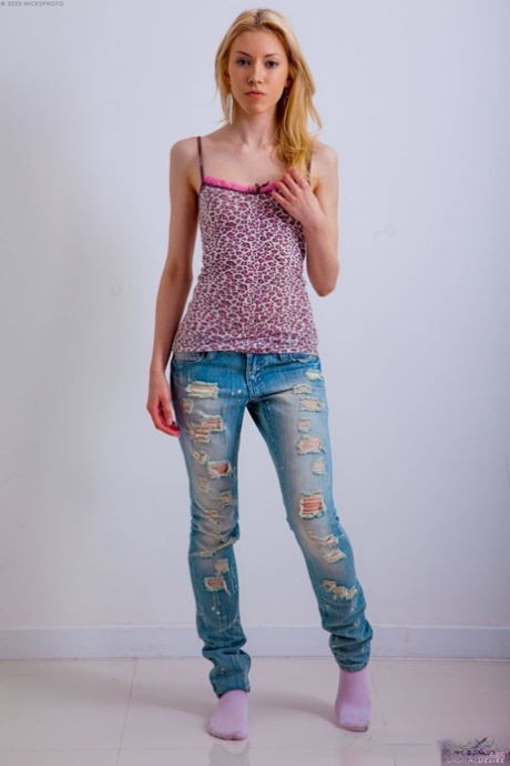 very skinny porn img