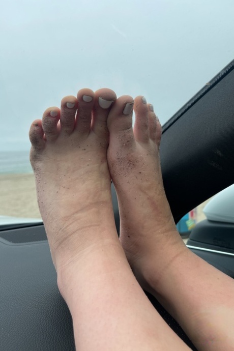 solo feet art naked pic