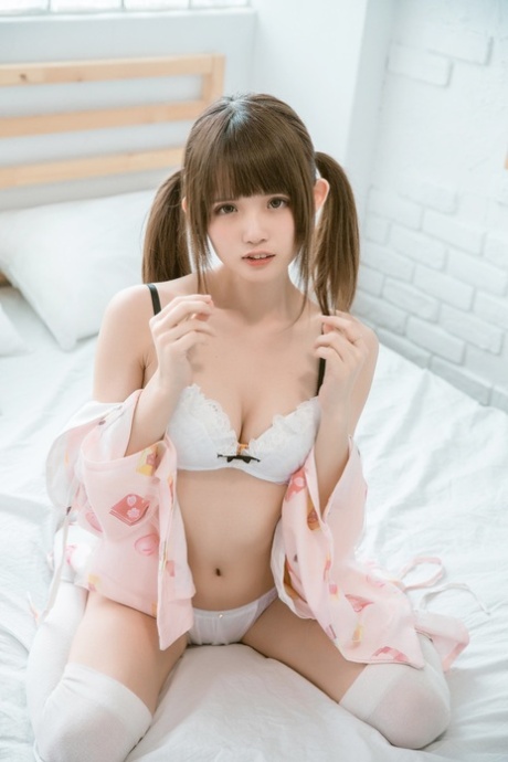 adolescent maigre solo haut sexy image