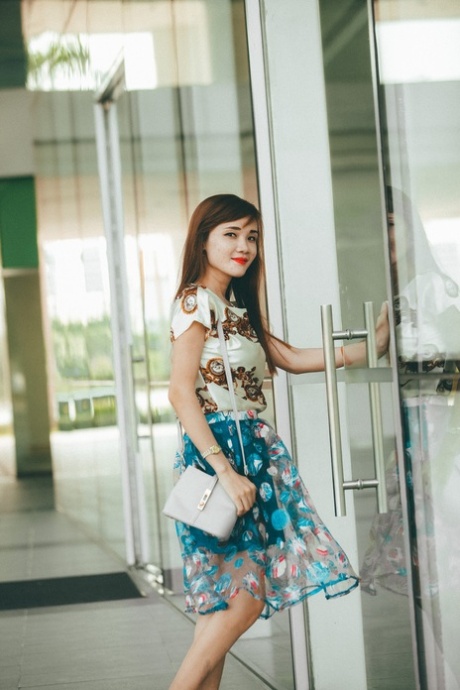 asiatisches Kleid hübsche exklusive galerie