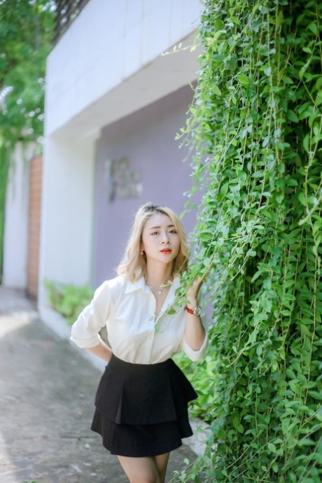 blonde asiatique adulte exclusif archive