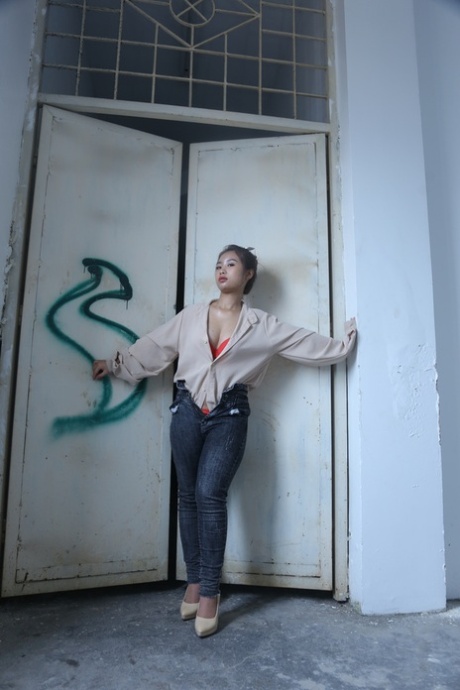 asiatiska jeans erotisk bilder