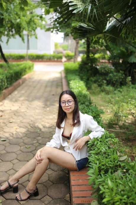 asian legs adult pic