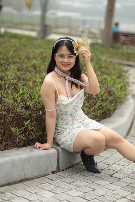 asian glasses sex photo