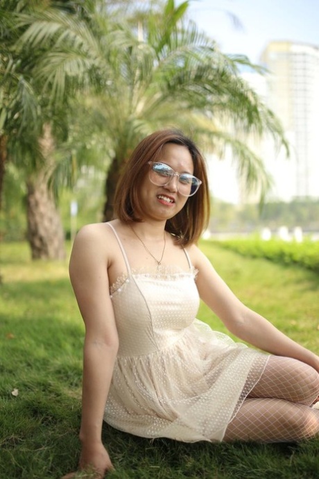 ショートヘアのアジア人 パーフェクト 画像