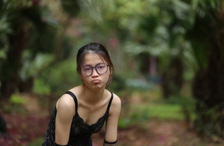 petite asian pornographic picture