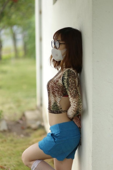 asian glasses sexy nude photos