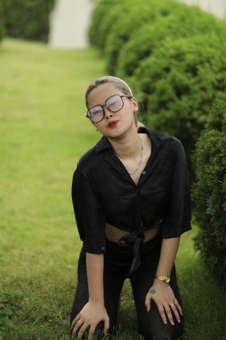 blonde asian porno archive