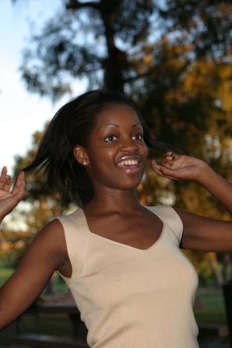 africký teenager hd pěkný galerie