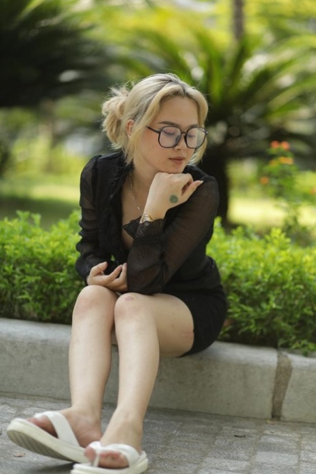 blonde Brille hd sexy galerie