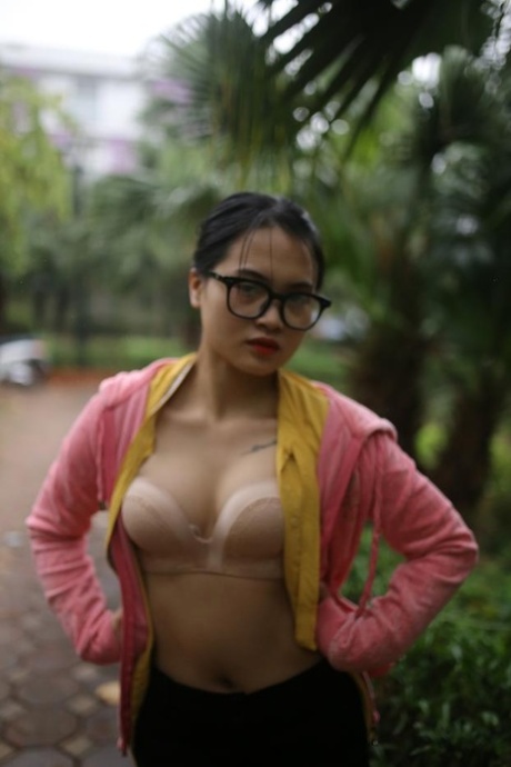asian glasses sexy nudes galleries