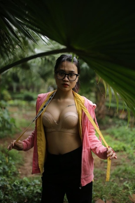 asian glasses free pic