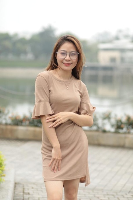 asian glasses sexy nude pictures