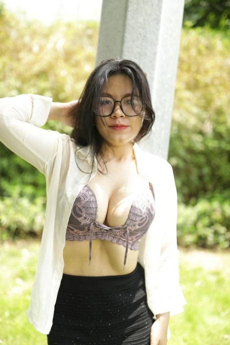 asian glasses hot photos