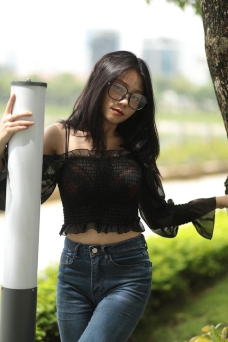 跪下 自由的 照片