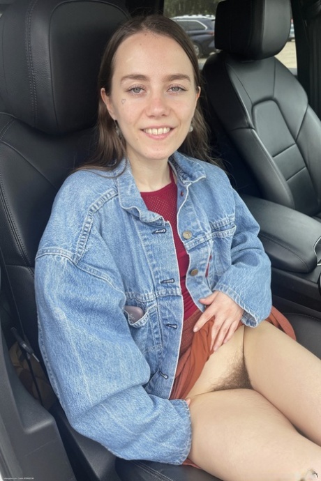 petite amie adolescente haut sexy img