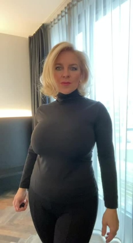 horny mature nice pics