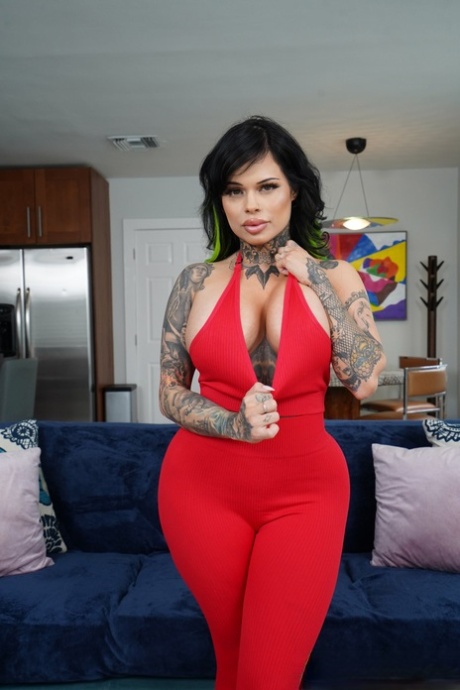 tatuagem de peitos grandes pornográfico de alta qualidade fotos