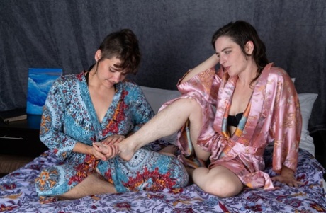 lesbienne poilue bien chaud galerie