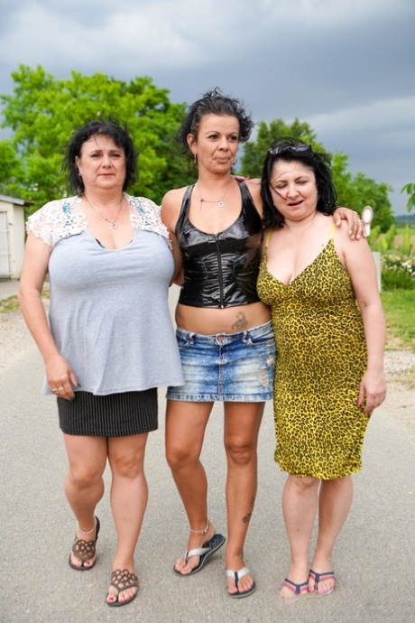 grand-mère aux gros seins xxx hd photos