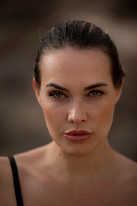 pretty face naked images