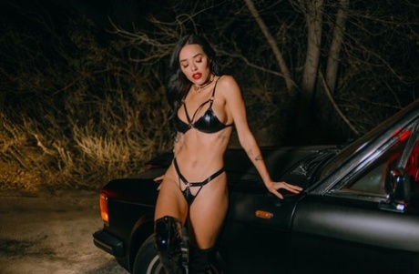 lesbiennes aux petits seins sexe des photos