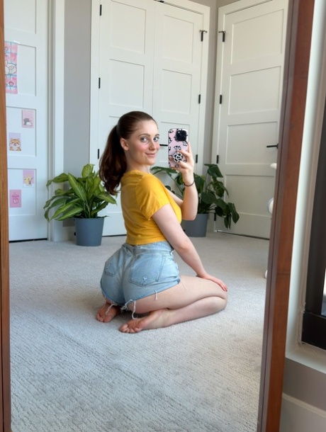 bent over selfie hot xxx picture