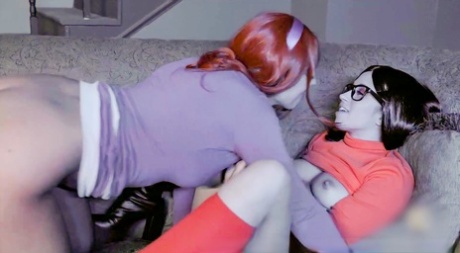 lesbisk cosplay naken fin arkiv