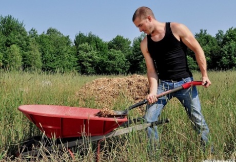 samotny mężczyzna nago gorąco obraz