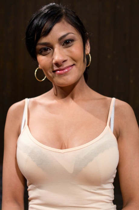 milf con capelli corti sexy caldo gallerie