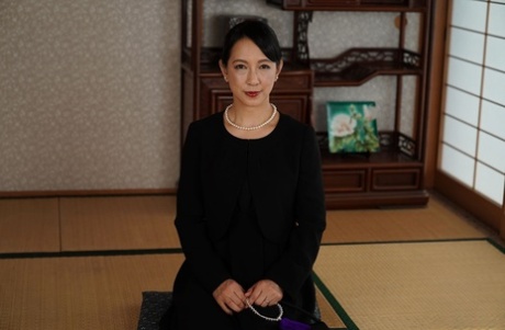 asiatisk mogen xxx erotic bild