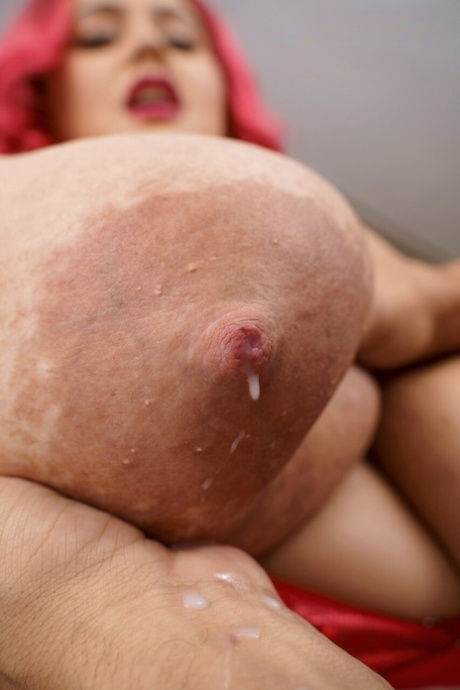 latina přírodní prsa erotické porno obr