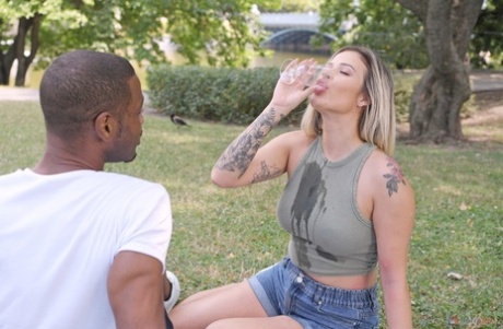 bionda interrazziale porno perfetto img