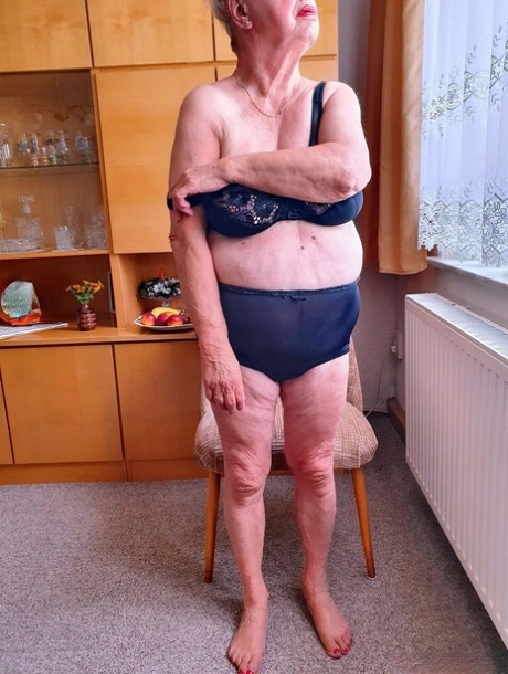 granny saggy tits nice photos