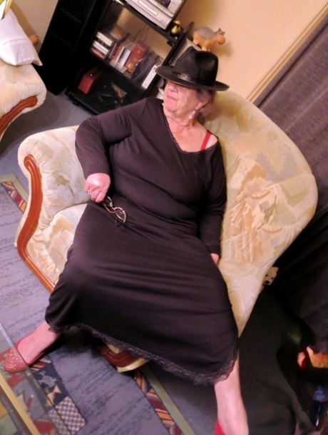 granny over 70 art naked pics