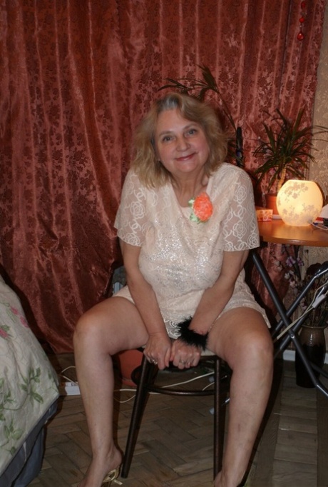 beautiful granny free porn img