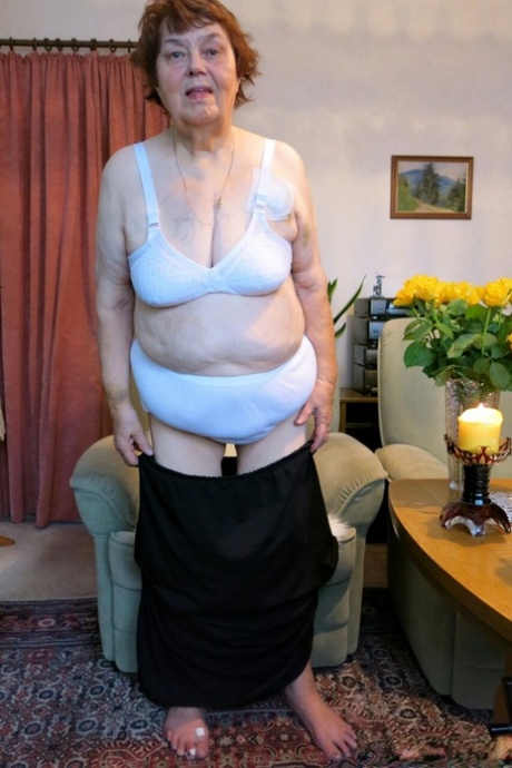 babičky s povislými prsy nejlepší pornografii img