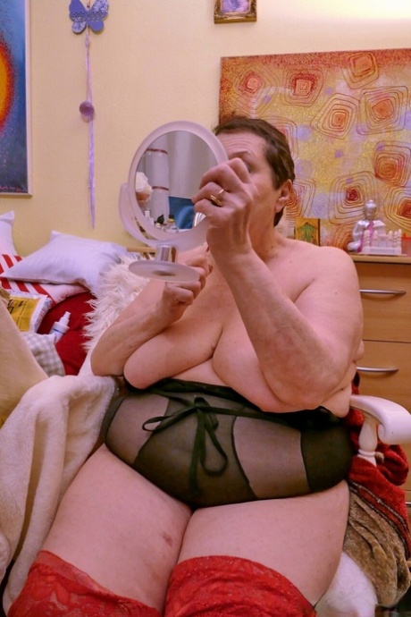 busty granny porno photos
