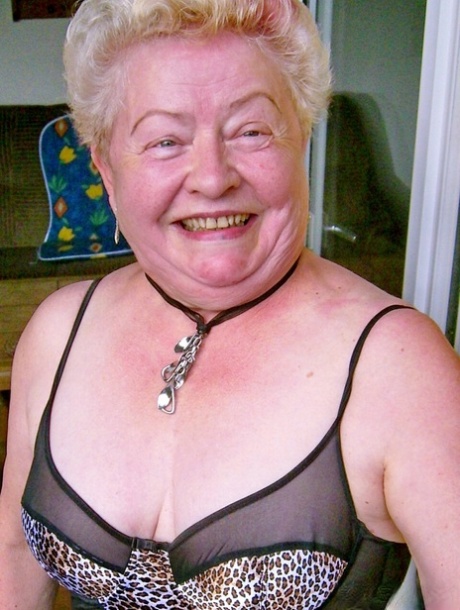 fedt bedstemor erotisk kunst img