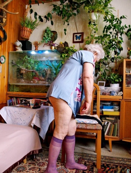 short hair granny beautiful naked img