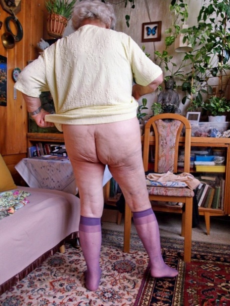 very old granny sex archive